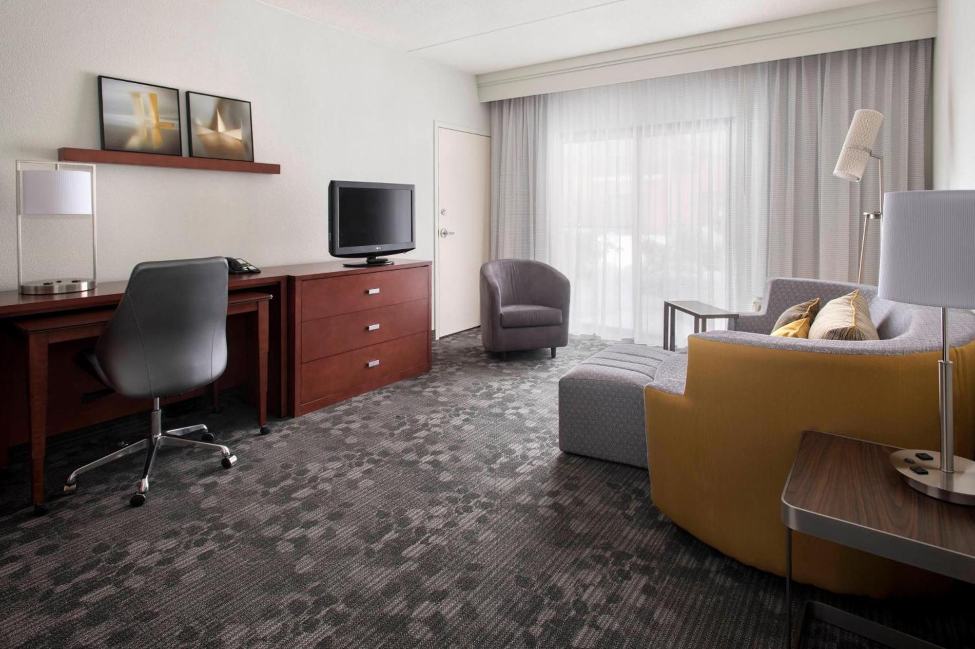 Courtyard By Marriott Boston Norwood/Canton Exterior foto
