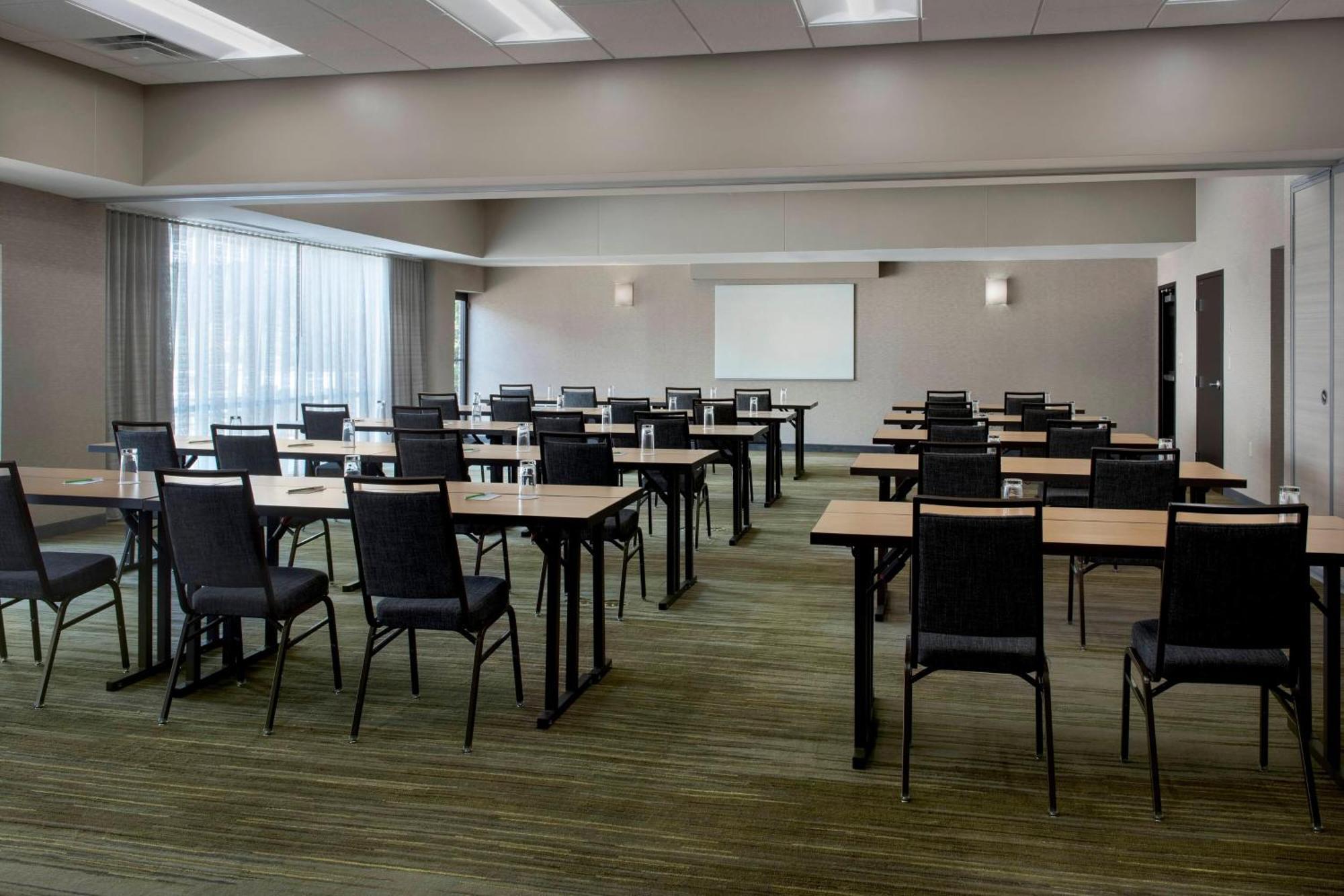 Courtyard By Marriott Boston Norwood/Canton Exterior foto