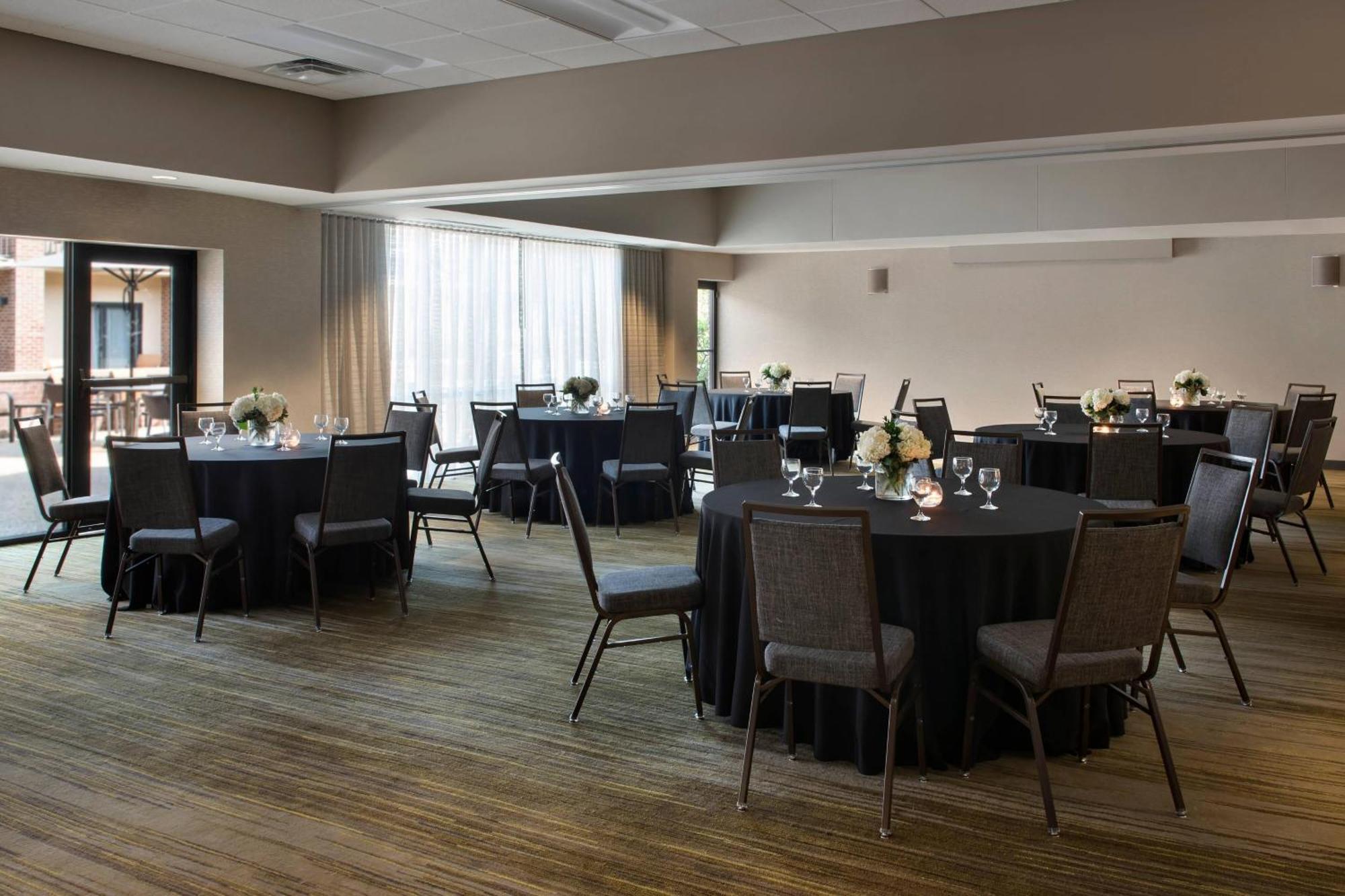 Courtyard By Marriott Boston Norwood/Canton Exterior foto