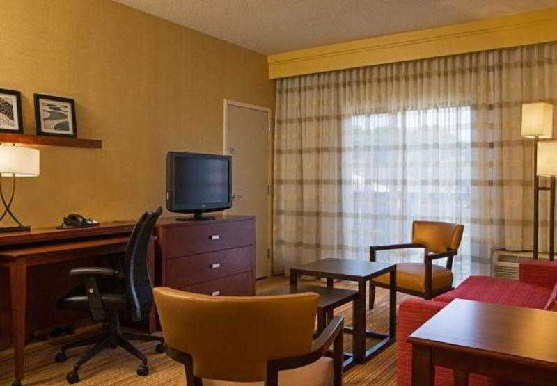 Courtyard By Marriott Boston Norwood/Canton Exterior foto