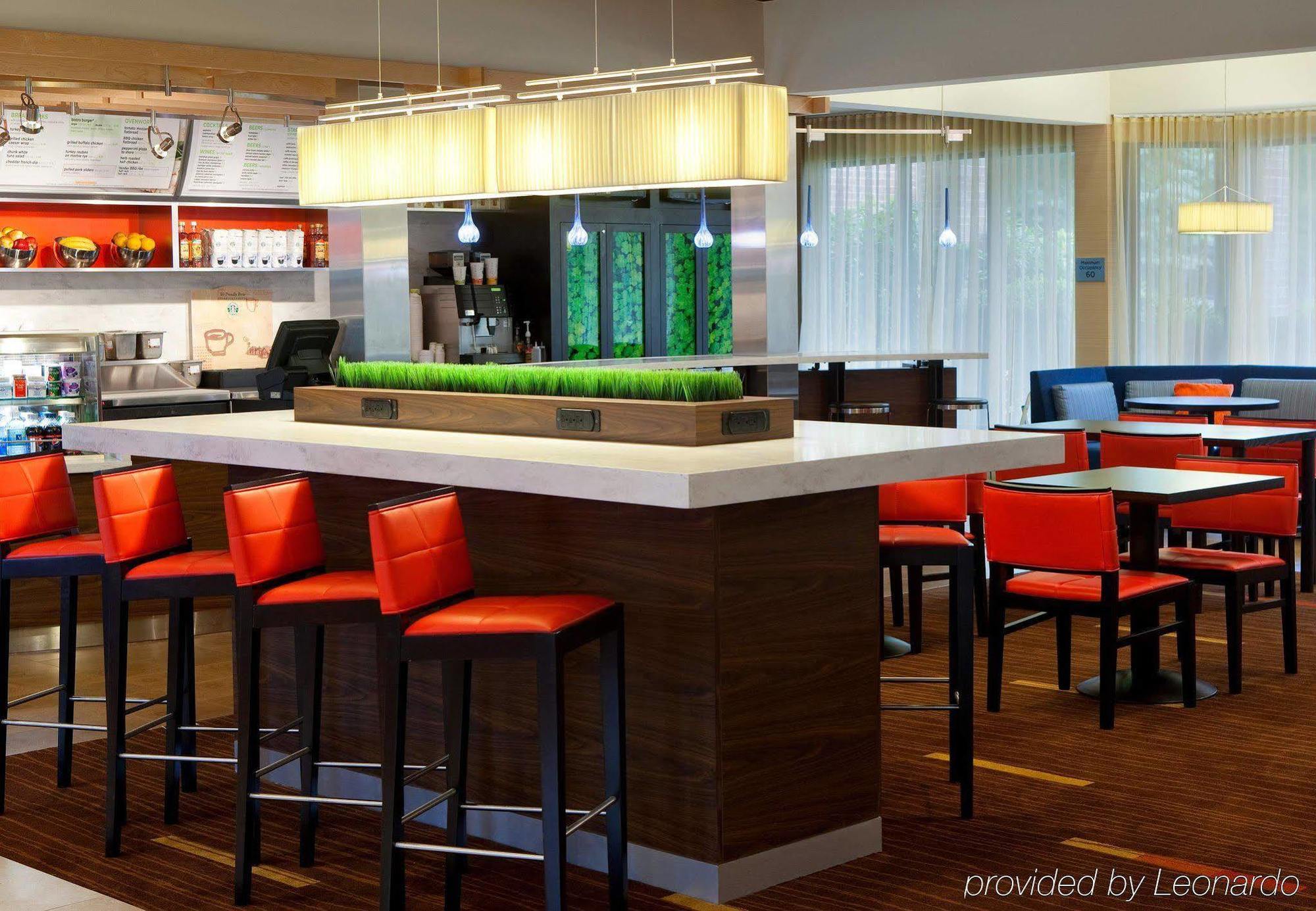 Courtyard By Marriott Boston Norwood/Canton Restaurant foto